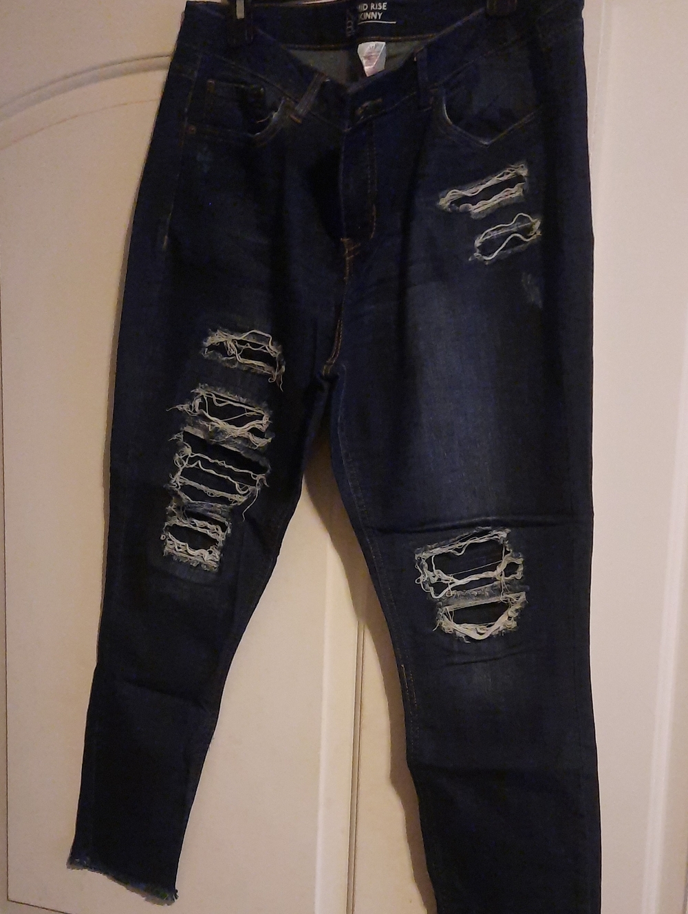 Dark Blue Distressed Women's Skinny Jeans